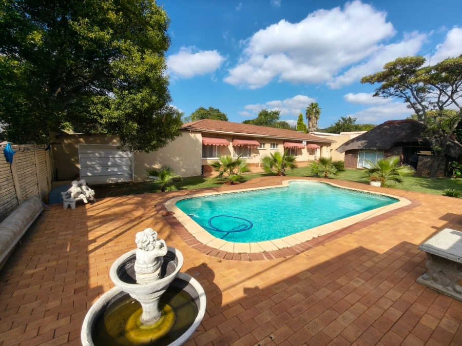 4 Bedroom Property for Sale in Protea Park North West